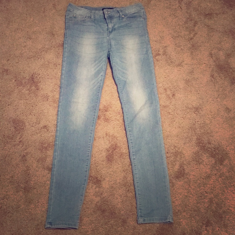 Celebrity Pink Lightwash Jeans